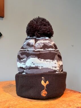 Tottenham Hotspur Camouflage Knit Beanie - Black & White